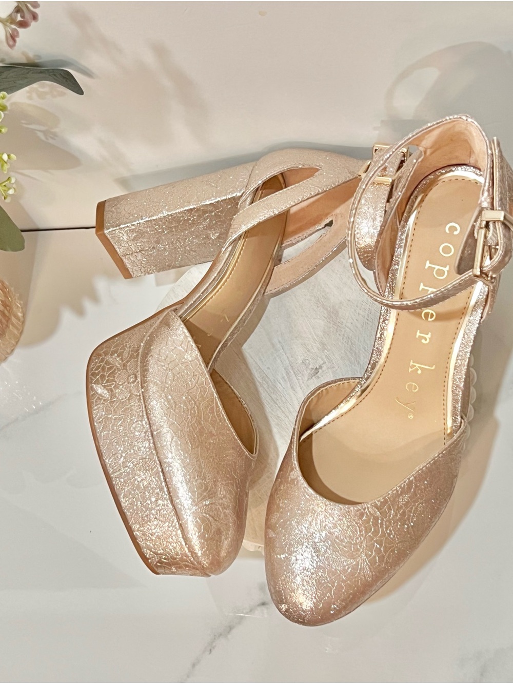 Copper Key Women's Metallic Platform Ankle-Strap Pumps size 6.5 - Picture 11 of 15